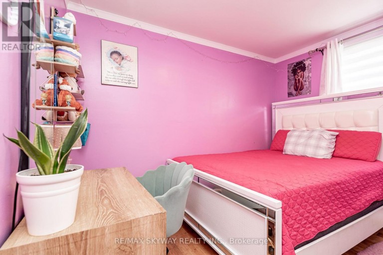 52 CHARTERS ROAD, Brampton (Madoc), Ontario, L6V2S5