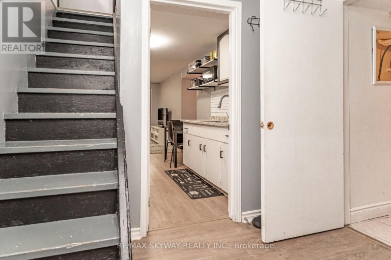 52 CHARTERS ROAD, Brampton (Madoc), Ontario, L6V2S5