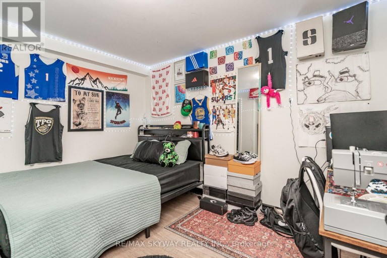 52 CHARTERS ROAD, Brampton (Madoc), Ontario, L6V2S5
