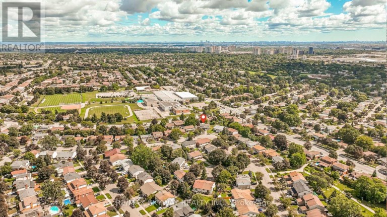52 CHARTERS ROAD, Brampton (Madoc), Ontario, L6V2S5