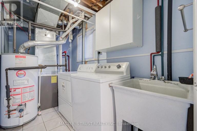 35 BARDS WALKWAY, Toronto (Pleasant View), Ontario, M2J4T8