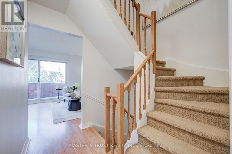 35 BARDS WALKWAY, Toronto (Pleasant View), Ontario, M2J4T8
