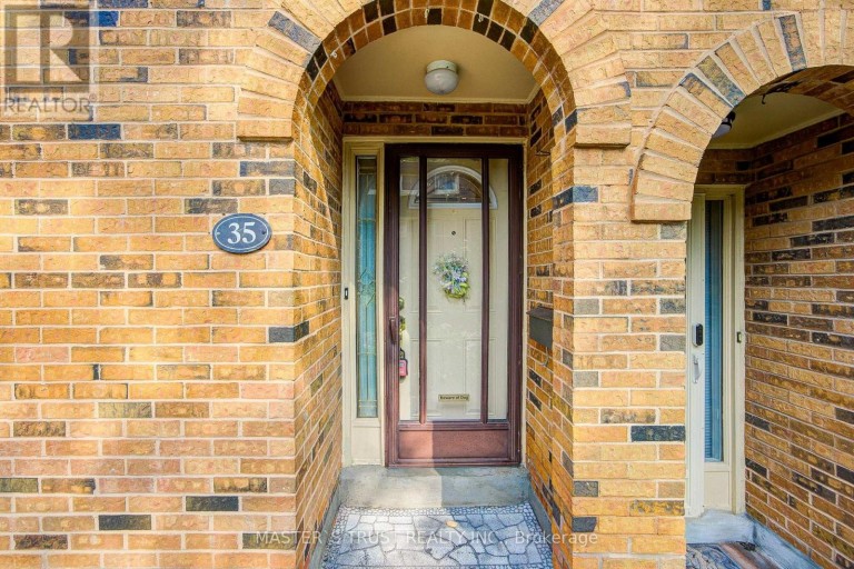 35 BARDS WALKWAY, Toronto (Pleasant View), Ontario, M2J4T8
