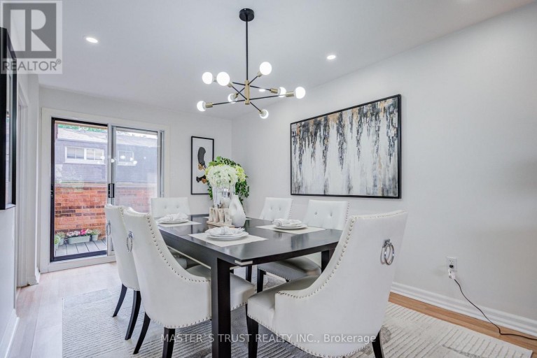35 BARDS WALKWAY, Toronto (Pleasant View), Ontario, M2J4T8
