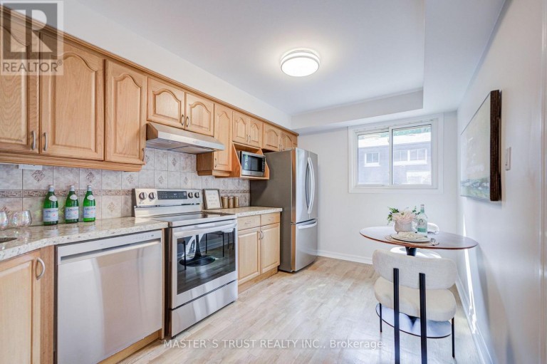 35 BARDS WALKWAY, Toronto (Pleasant View), Ontario, M2J4T8