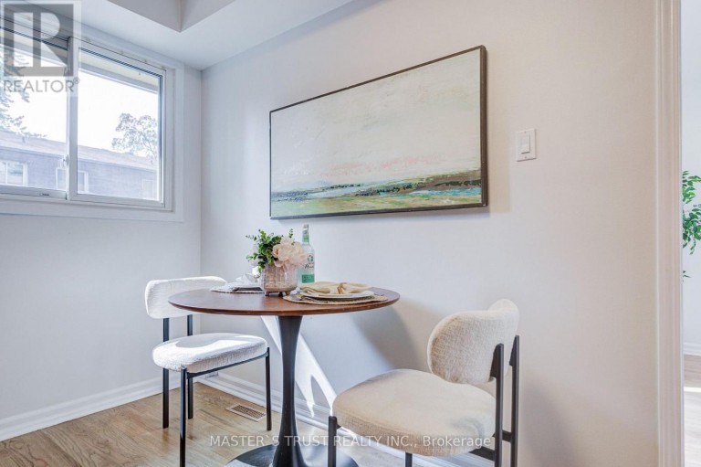 35 BARDS WALKWAY, Toronto (Pleasant View), Ontario, M2J4T8