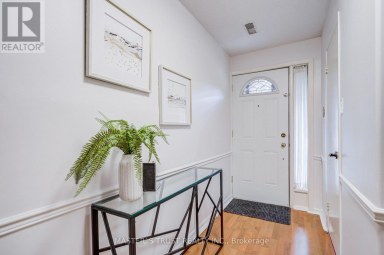 35 BARDS WALKWAY Toronto (Pleasant View) Ontario photo 3