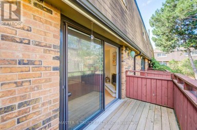 35 BARDS WALKWAY Toronto (Pleasant View) Ontario photo 35