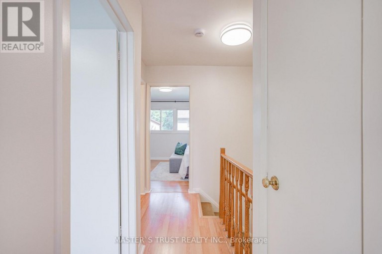 35 BARDS WALKWAY, Toronto (Pleasant View), Ontario, M2J4T8