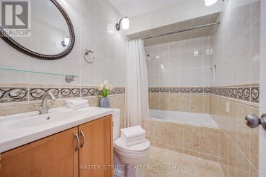 35 BARDS WALKWAY Toronto (Pleasant View) Ontario photo 41