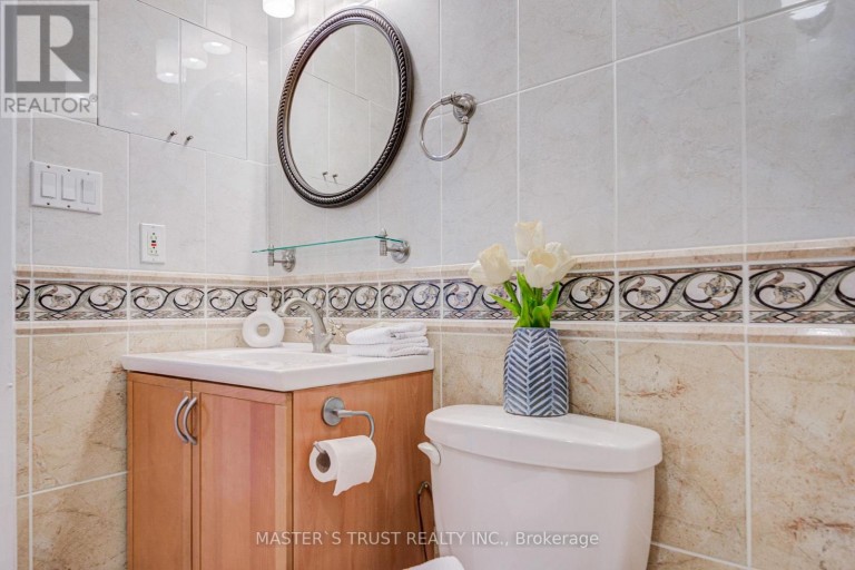 35 BARDS WALKWAY, Toronto (Pleasant View), Ontario, M2J4T8