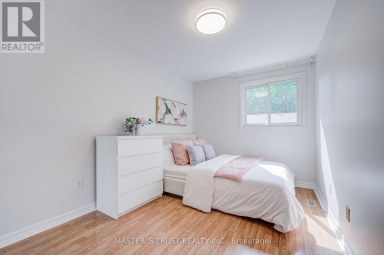 35 BARDS WALKWAY Toronto (Pleasant View) Ontario photo 44