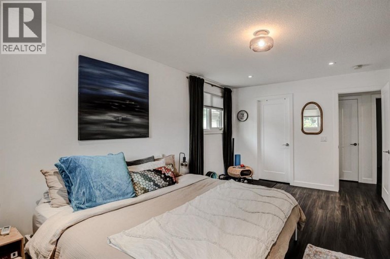 3 Glenway Drive SW, Calgary, Alberta, T3E4T7