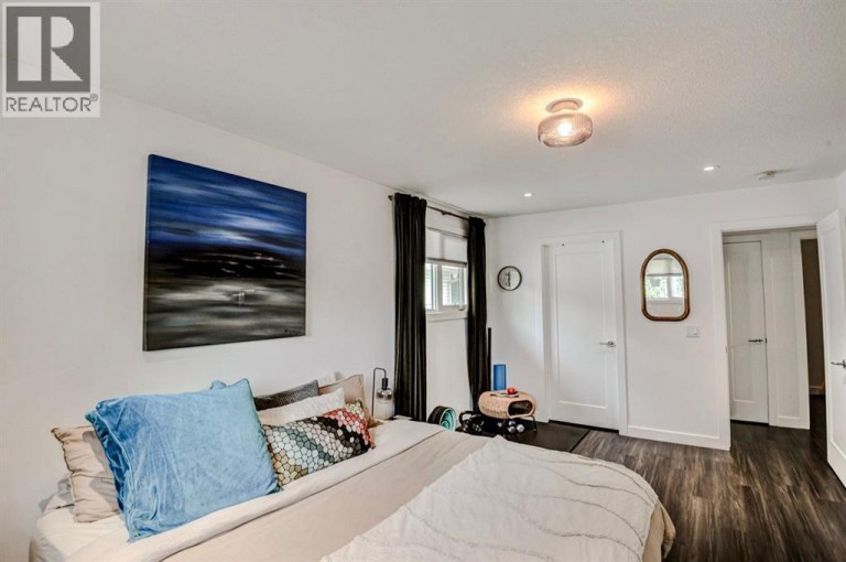 3 Glenway Drive SW, Calgary, Alberta, T3E4T7