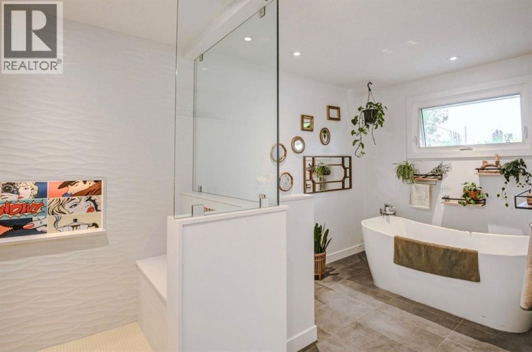 3 Glenway Drive SW, Calgary, Alberta, T3E4T7
