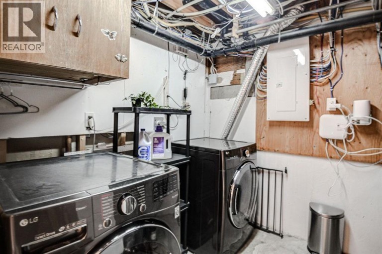 3 Glenway Drive SW, Calgary, Alberta, T3E4T7