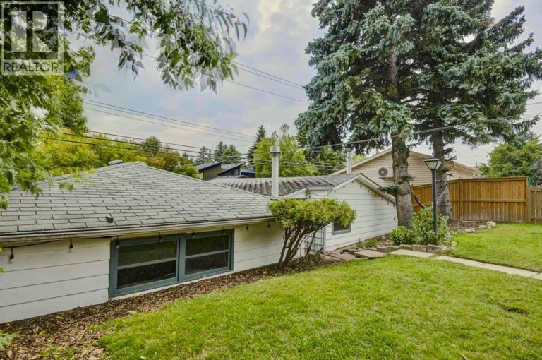 3 Glenway Drive SW, Calgary, Alberta, T3E4T7