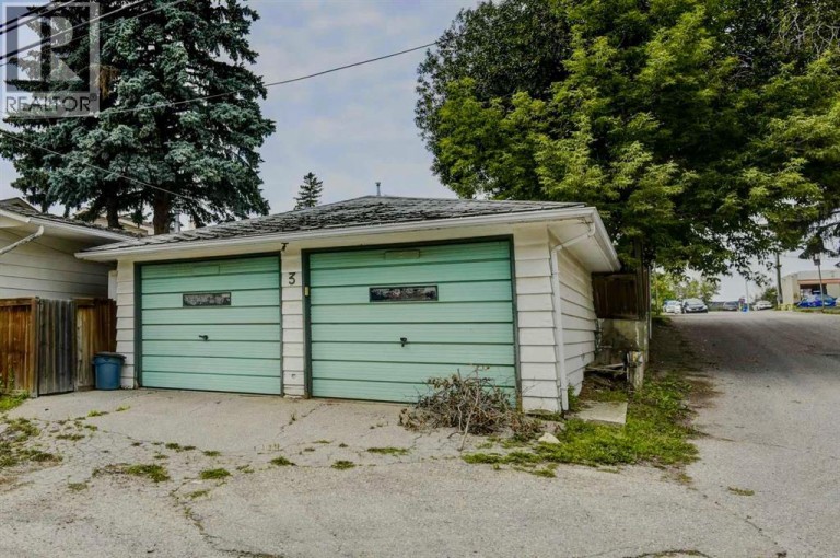 3 Glenway Drive SW, Calgary, Alberta, T3E4T7