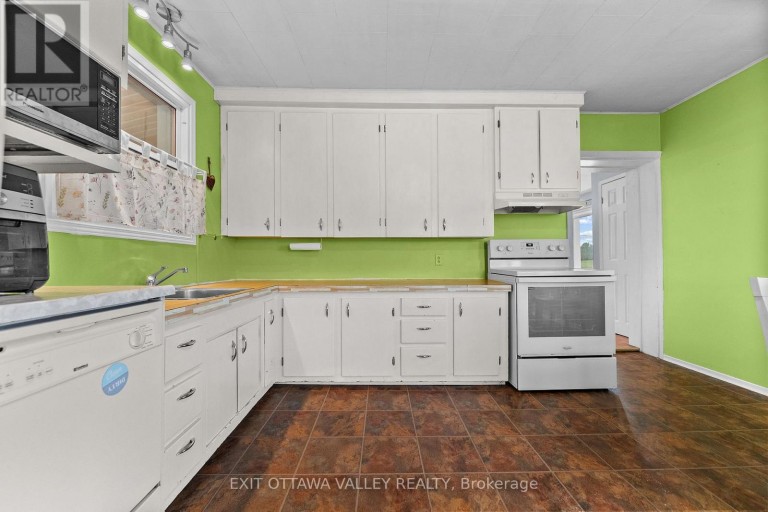 38922 41 HIGHWAY, Laurentian Valley, Ontario, K8A6W4