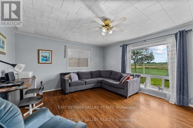 38922 41 HIGHWAY Laurentian Valley Ontario photo 14