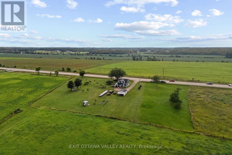 38922 41 HIGHWAY, Laurentian Valley, Ontario, K8A6W4
