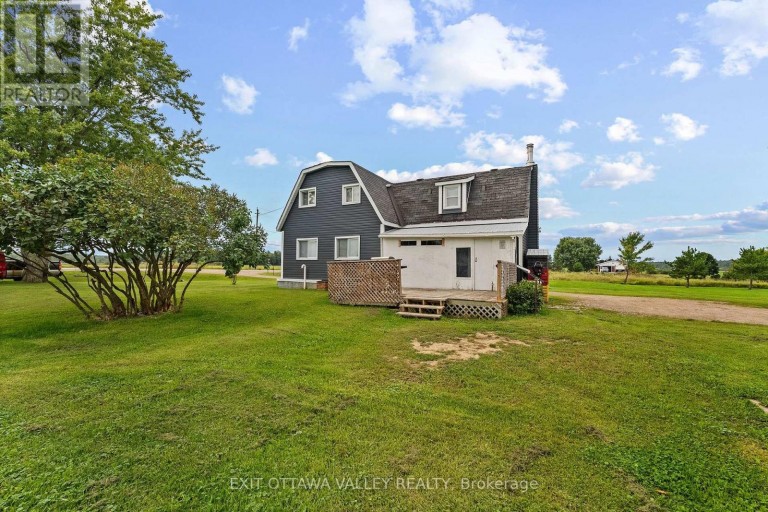 38922 41 HIGHWAY, Laurentian Valley, Ontario, K8A6W4