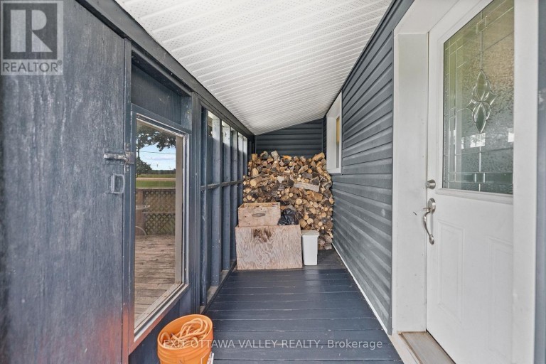 38922 41 HIGHWAY, Laurentian Valley, Ontario, K8A6W4