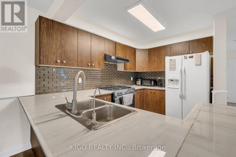 191 LIVINGSTONE STREET W, Barrie (Sunnidale), Ontario, L4N6Z9