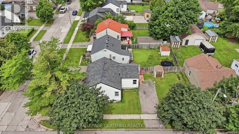 18 COVENTRY STREET, St. Catharines (E. Chester), Ontario, L2R6X7