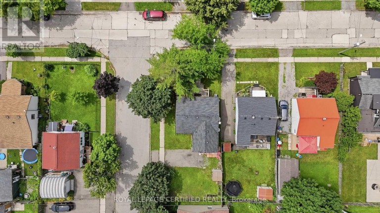 18 COVENTRY STREET, St. Catharines (E. Chester), Ontario, L2R6X7