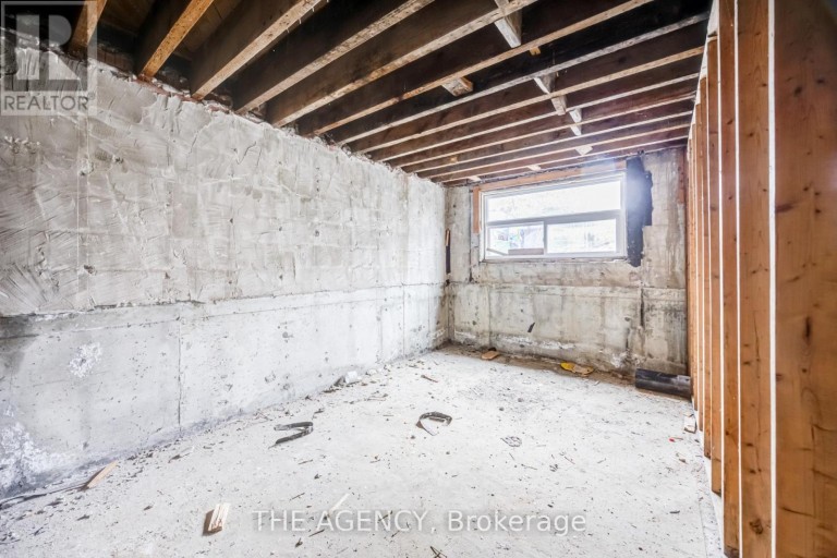 374 ATLAS AVENUE, Toronto (Oakwood Village), Ontario, M6C3P9