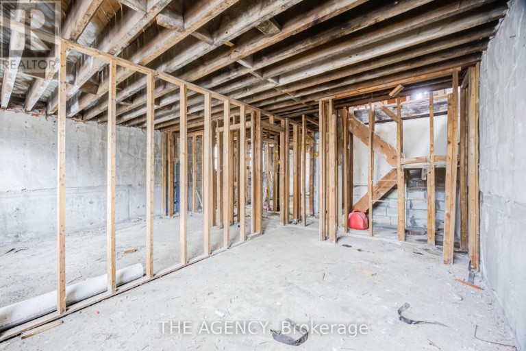 374 ATLAS AVENUE, Toronto (Oakwood Village), Ontario, M6C3P9