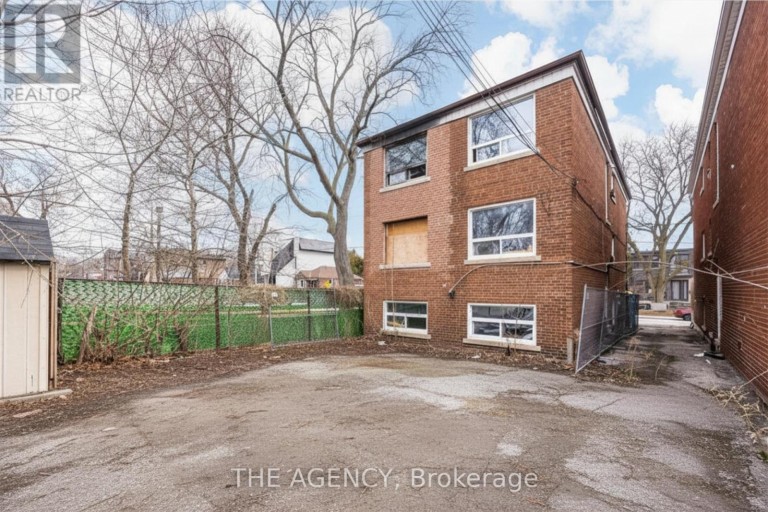 374 ATLAS AVENUE, Toronto (Oakwood Village), Ontario, M6C3P9