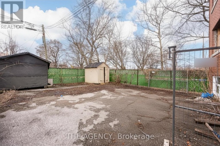 374 ATLAS AVENUE, Toronto (Oakwood Village), Ontario, M6C3P9