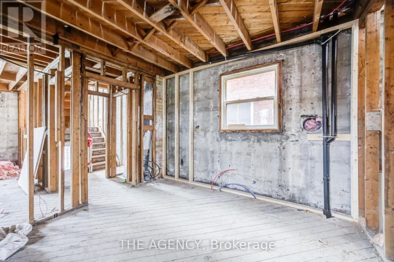 374 ATLAS AVENUE, Toronto (Oakwood Village), Ontario, M6C3P9