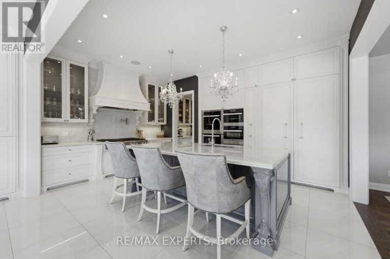 98 ENDLESS CIRCLE, Vaughan (Kleinburg), Ontario, L4H4N8