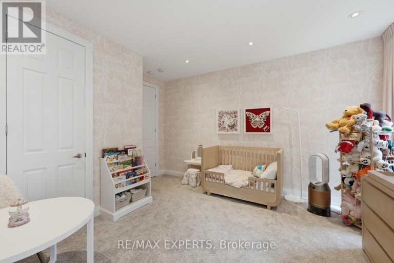 98 ENDLESS CIRCLE, Vaughan (Kleinburg), Ontario, L4H4N8
