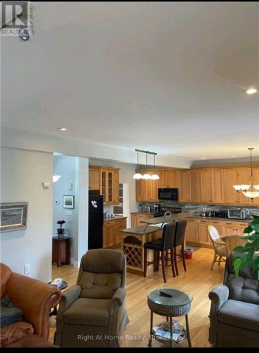 MAIN - 40 PROSPECT STREET, Clarington (Bowmanville), Ontario, L1C3H1