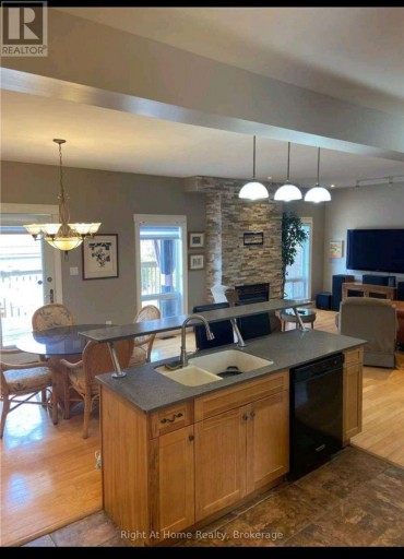 MAIN - 40 PROSPECT STREET, Clarington (Bowmanville), Ontario, L1C3H1