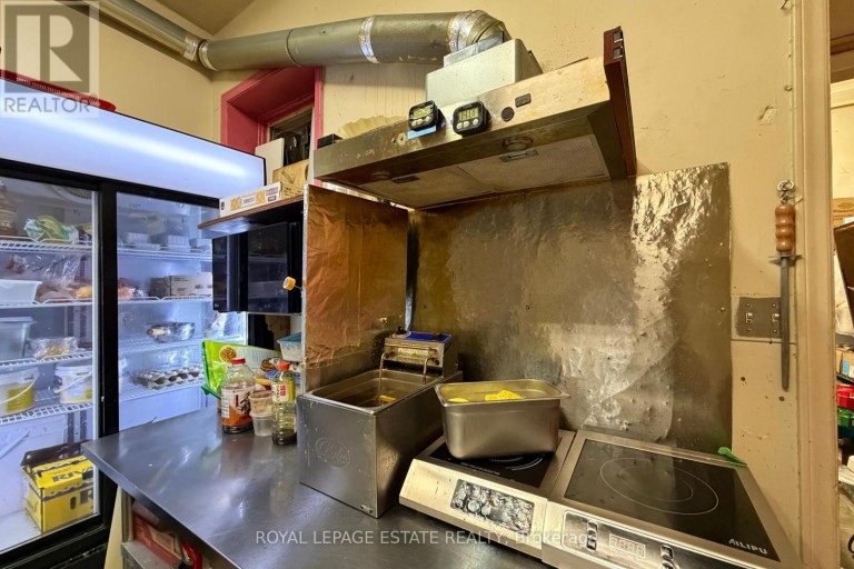 MAIN - 2231 DANFORTH AVENUE, Toronto (East End-Danforth), Ontario, M4C1K4