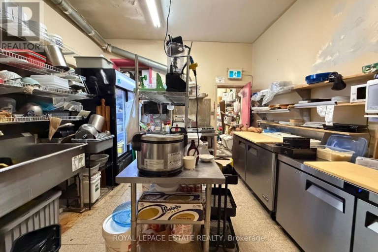 MAIN - 2231 DANFORTH AVENUE, Toronto (East End-Danforth), Ontario, M4C1K4