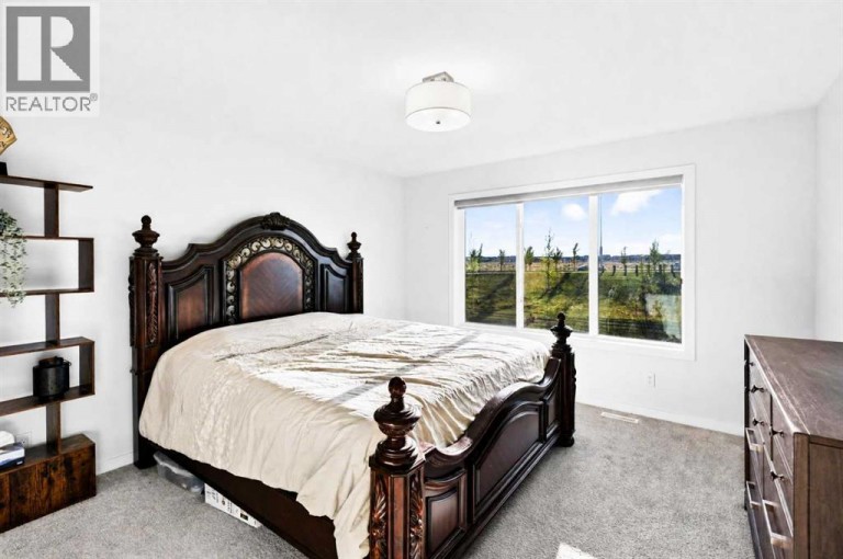 215 Mallard Grove SE, Calgary, Alberta, T3S0B1