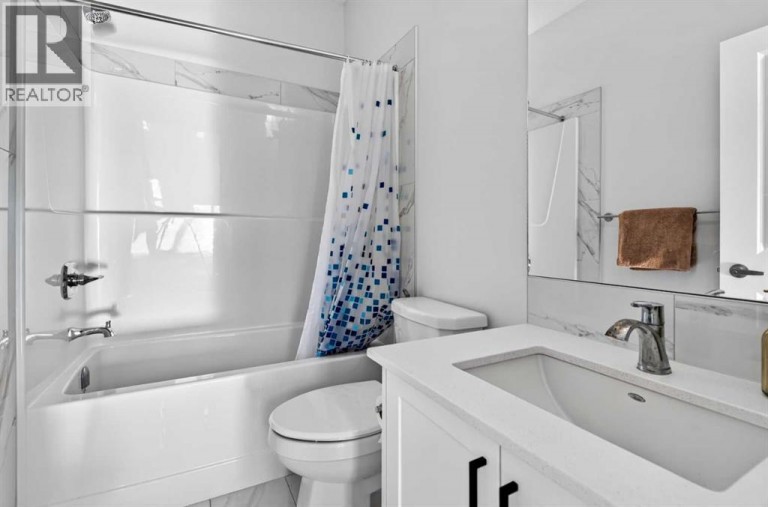 215 Mallard Grove SE, Calgary, Alberta, T3S0B1
