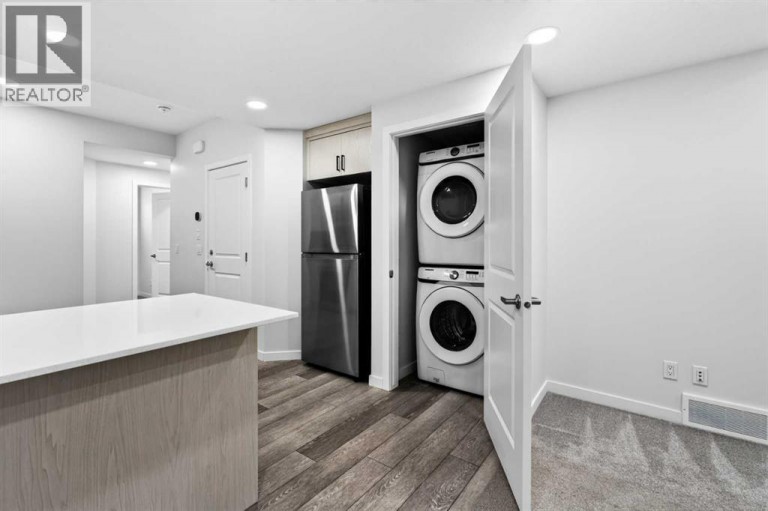 215 Mallard Grove SE, Calgary, Alberta, T3S0B1