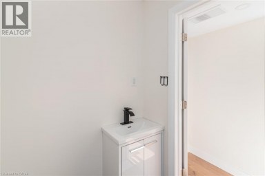 60 WILLIAM Street Hamilton Ontario photo 44