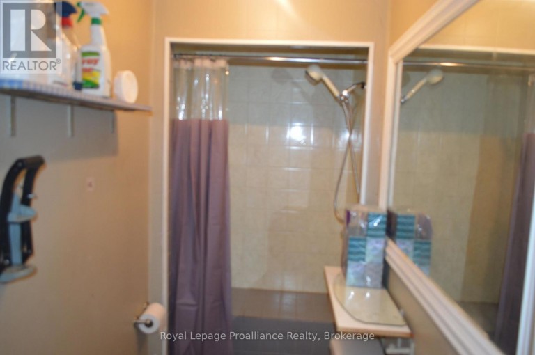 17 WARBLER LANE, Quinte West (Sidney Ward), Ontario, K8N4Z3