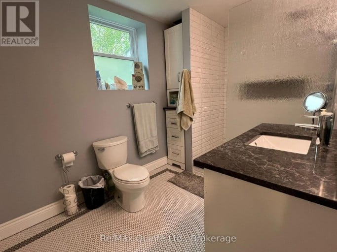 101 ROSELAND DRIVE, Quinte West (Murray Ward), Ontario, K0K1L0