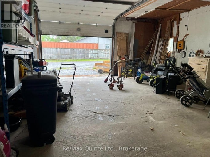 101 ROSELAND DRIVE, Quinte West (Murray Ward), Ontario, K0K1L0