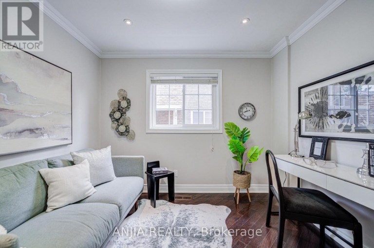 4 TOWNLEY AVENUE, Markham (Milliken Mills East), Ontario, L3S1C9
