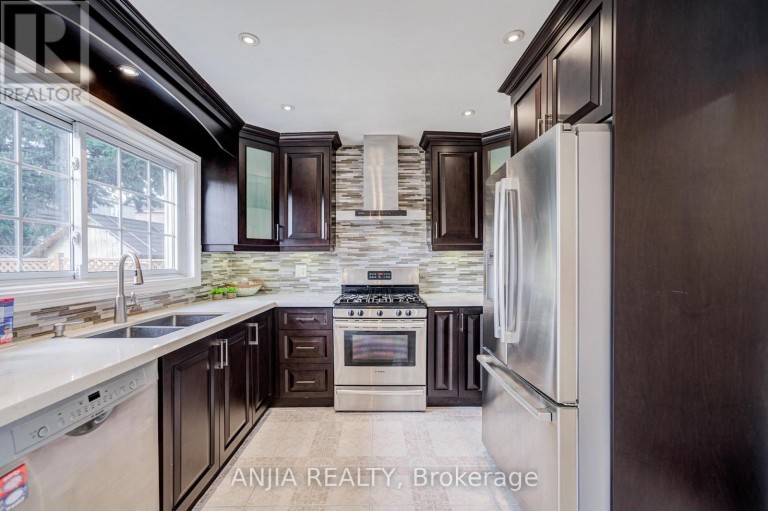 4 TOWNLEY AVENUE, Markham (Milliken Mills East), Ontario, L3S1C9